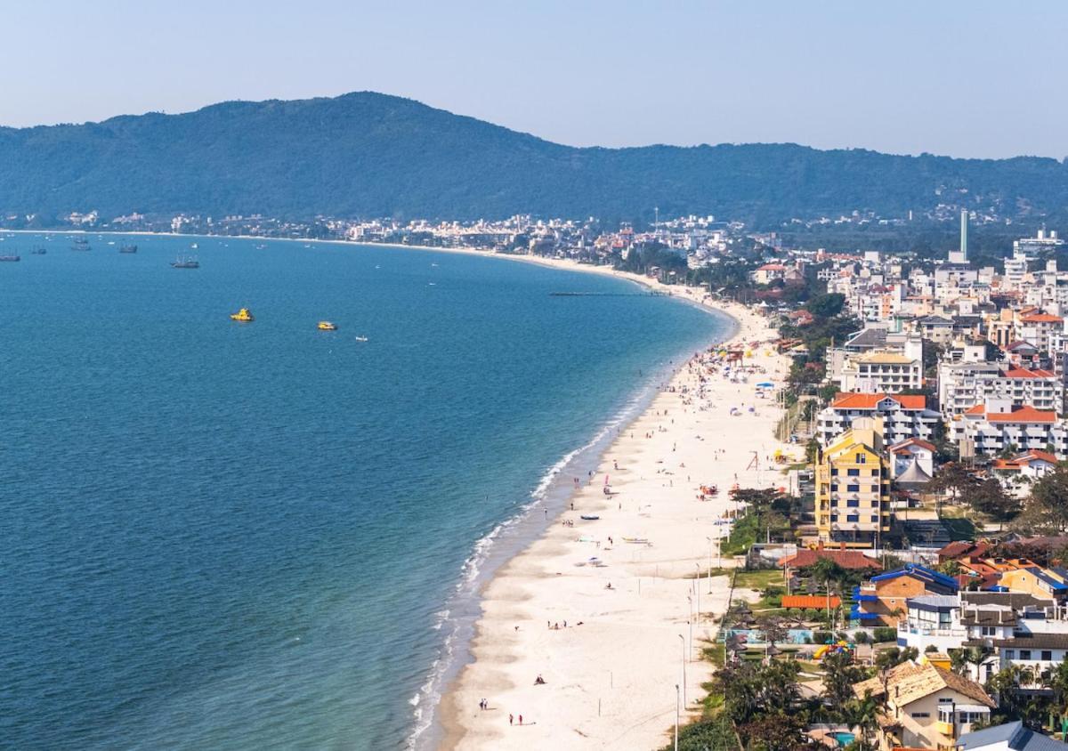 C104 Pe Na Areia De 1