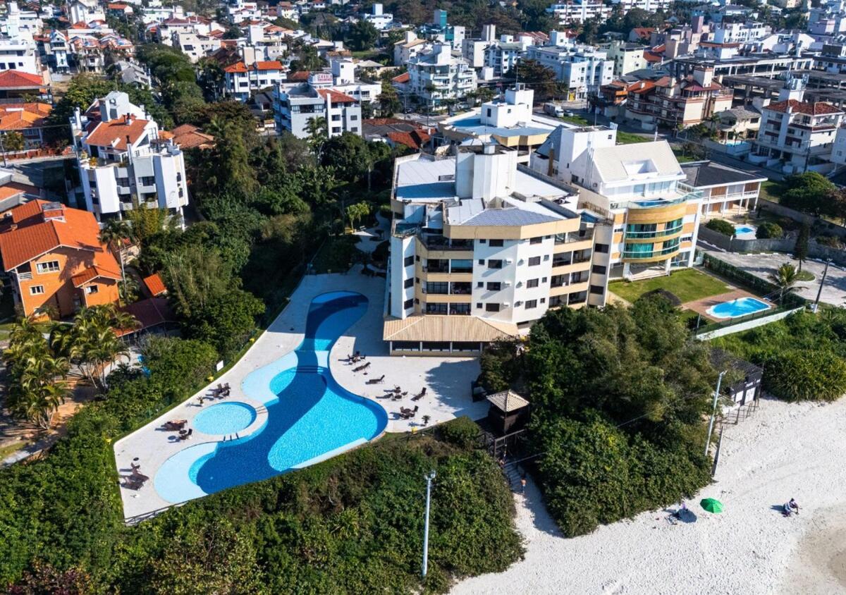 C104 Pe Na Areia De 1 *